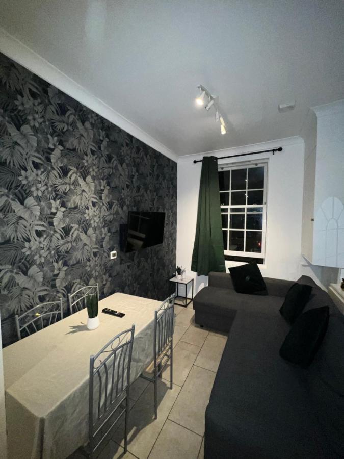 "Bright & Spacious" 3 Bedroom Flat By Kings Cross, St Pancras Station!!!!64 London Bagian luar foto