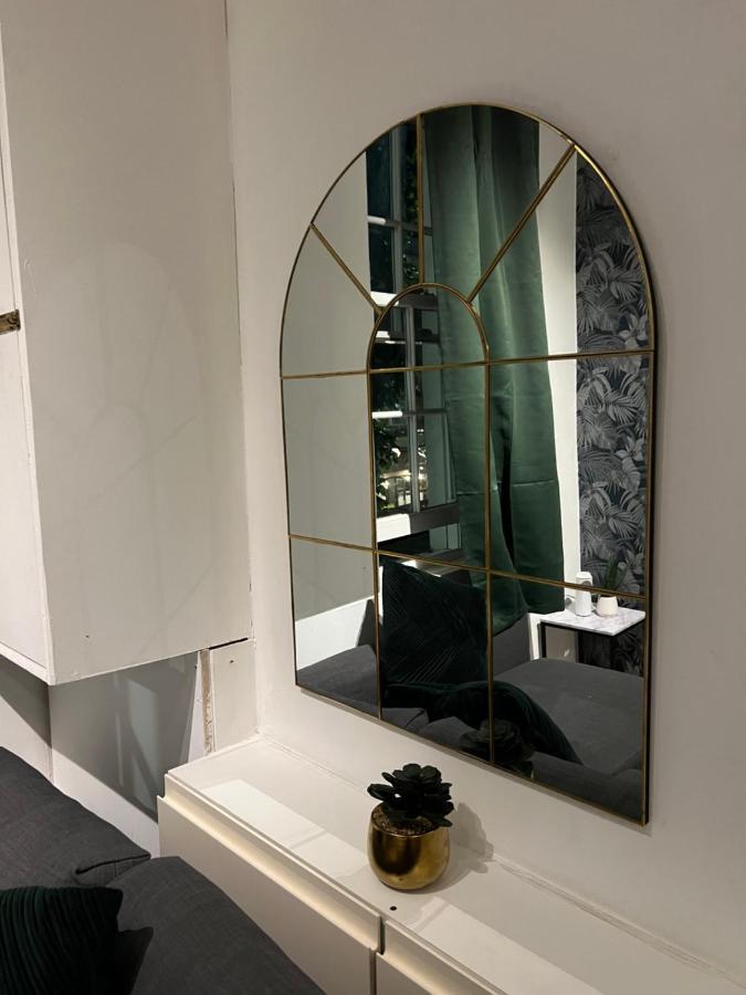 "Bright & Spacious" 3 Bedroom Flat By Kings Cross, St Pancras Station!!!!64 London Bagian luar foto