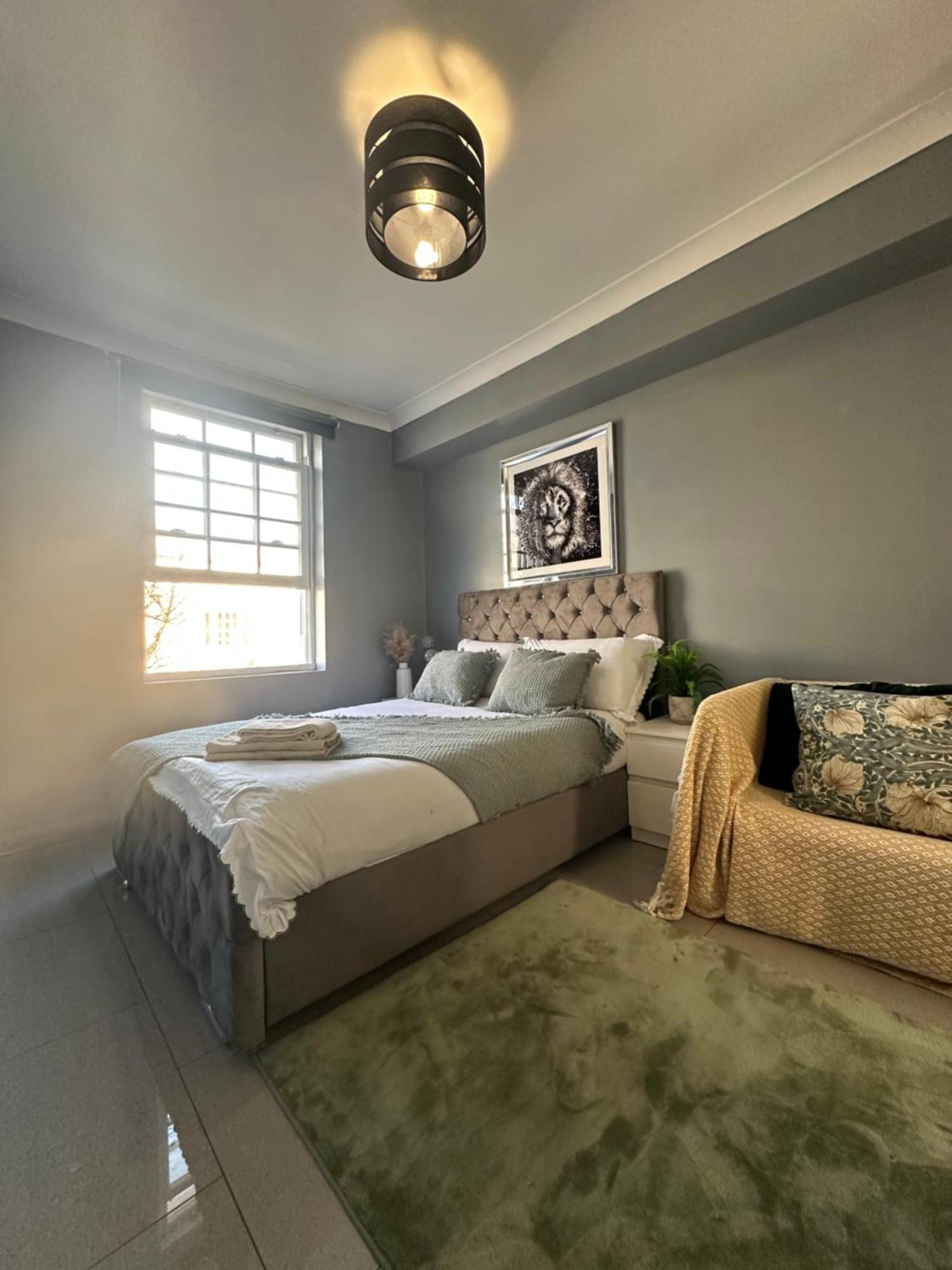 "Bright & Spacious" 3 Bedroom Flat By Kings Cross, St Pancras Station!!!!64 London Bagian luar foto