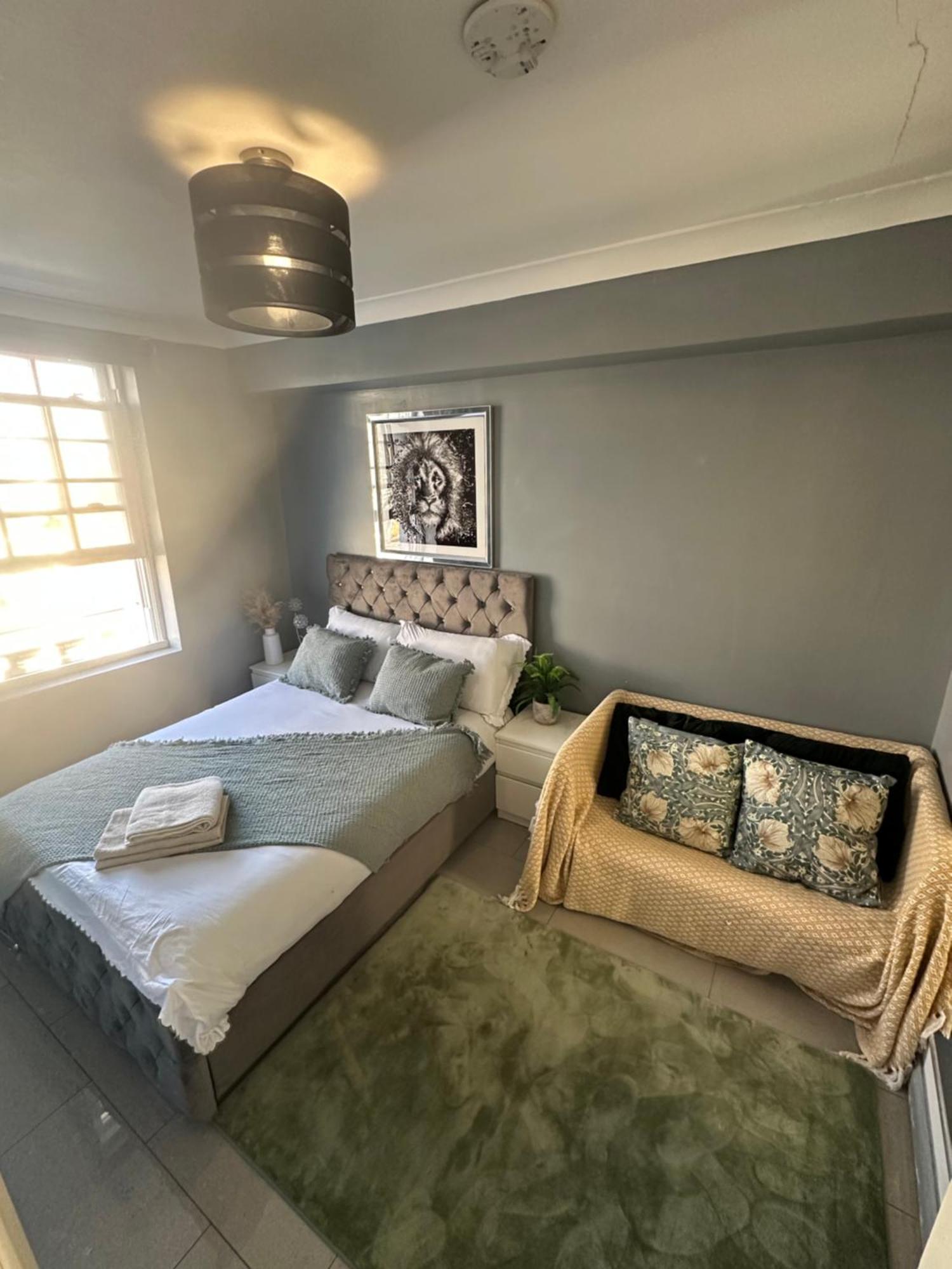 "Bright & Spacious" 3 Bedroom Flat By Kings Cross, St Pancras Station!!!!64 London Bagian luar foto