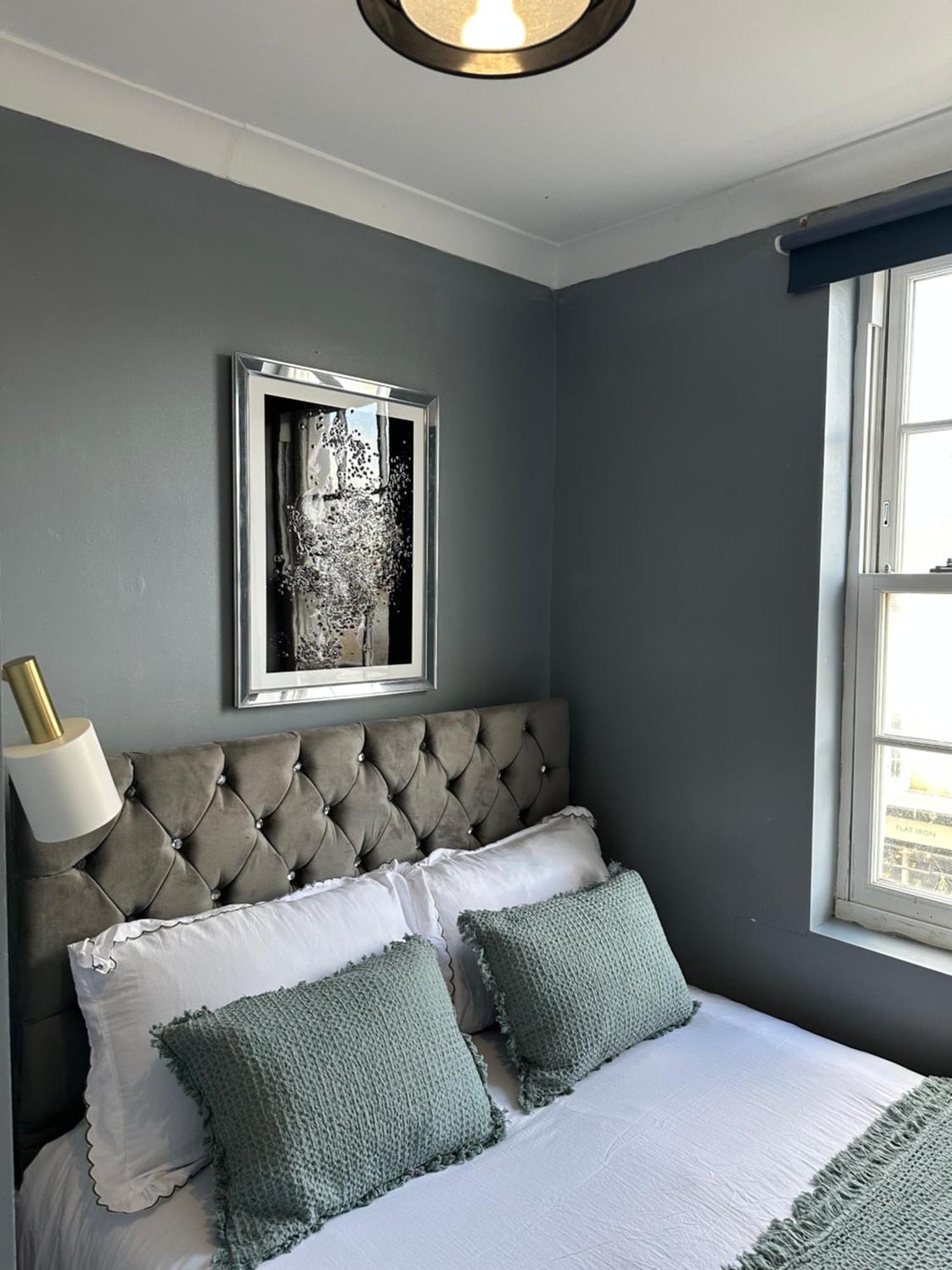 "Bright & Spacious" 3 Bedroom Flat By Kings Cross, St Pancras Station!!!!64 London Bagian luar foto