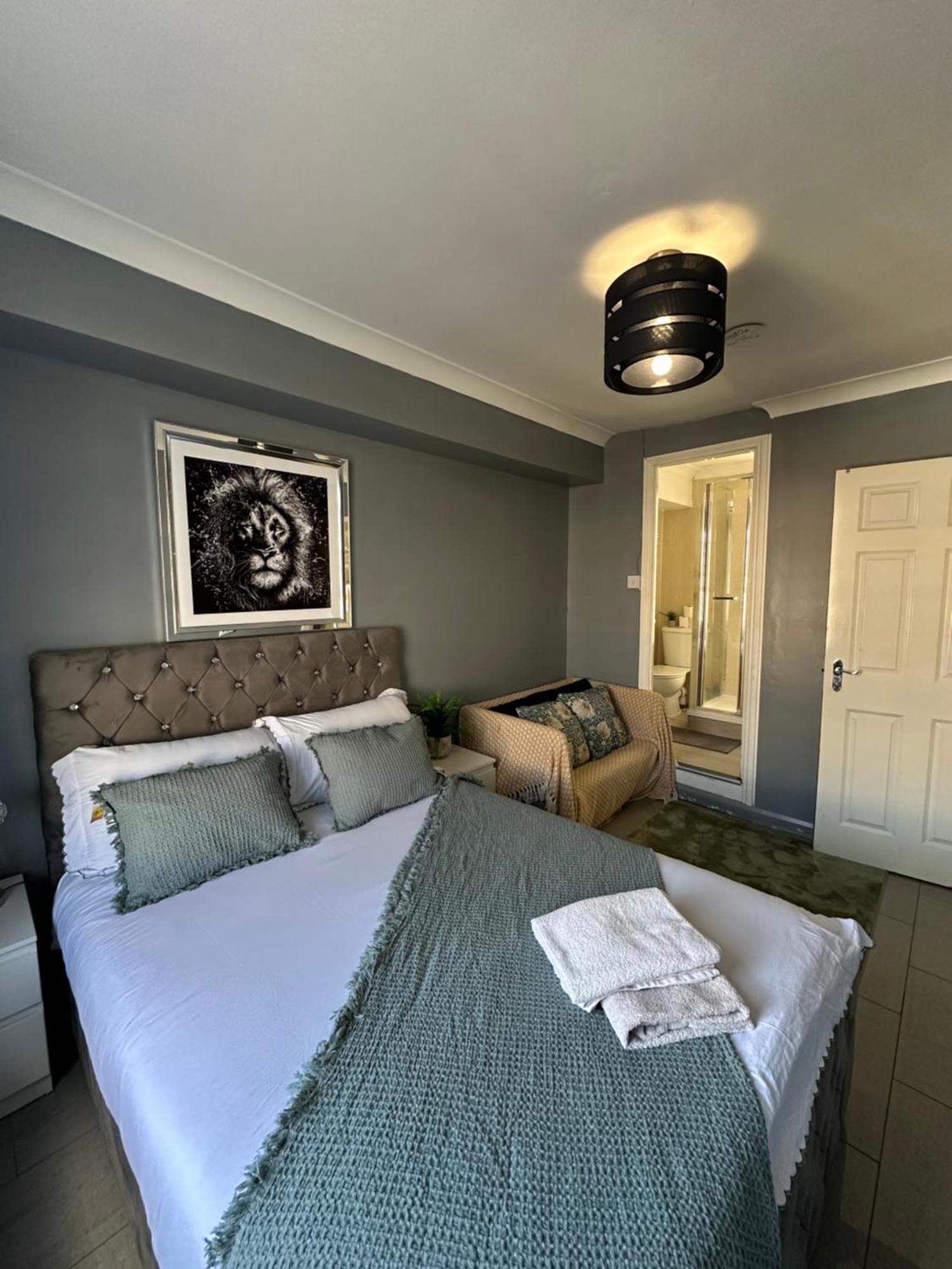 "Bright & Spacious" 3 Bedroom Flat By Kings Cross, St Pancras Station!!!!64 London Bagian luar foto