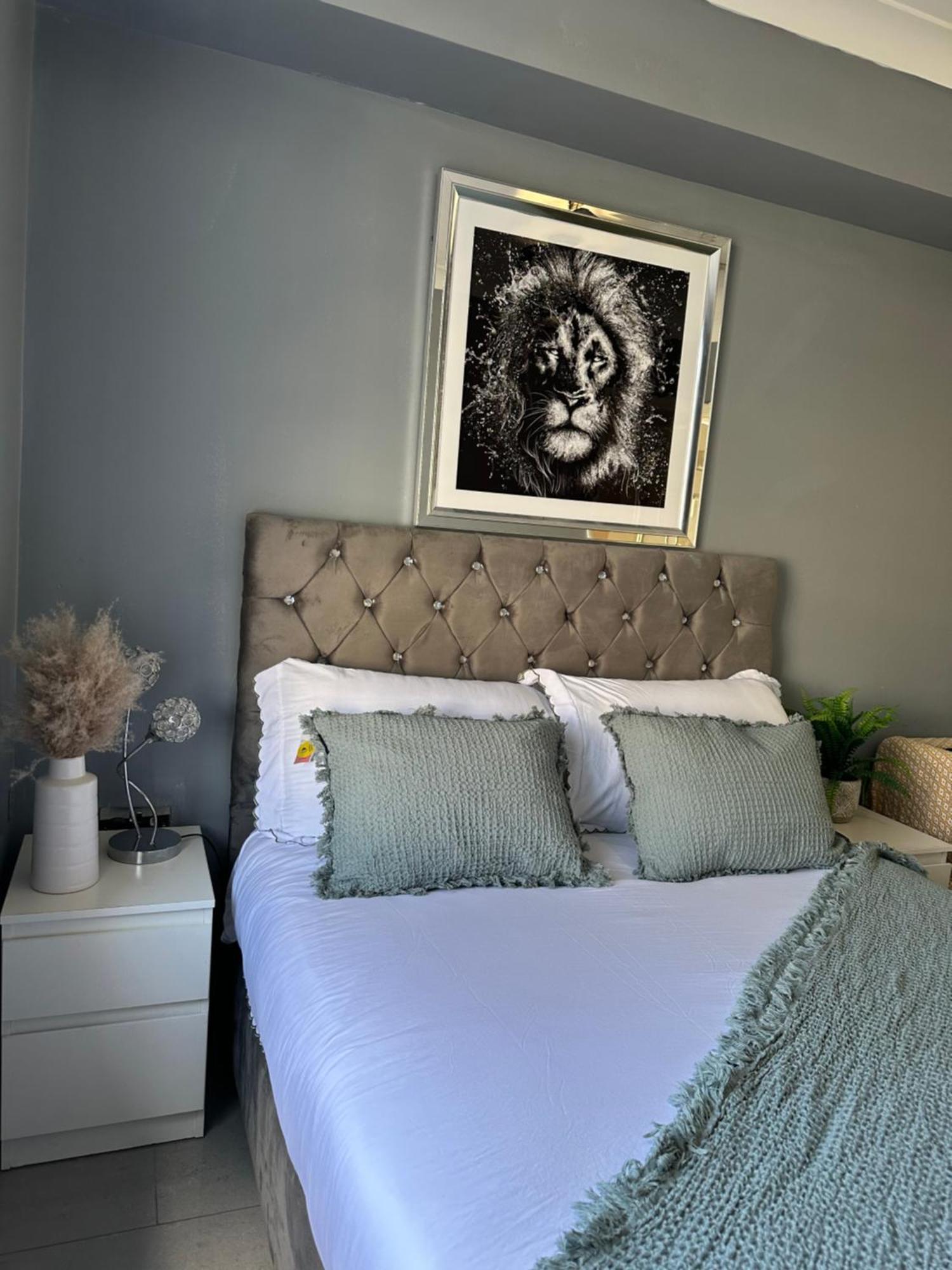 "Bright & Spacious" 3 Bedroom Flat By Kings Cross, St Pancras Station!!!!64 London Bagian luar foto